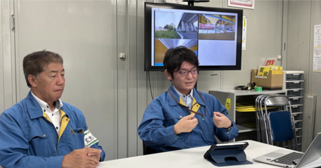 (お写真左より；安全監督部 担当次長 大江様、現場代理人 田口様)