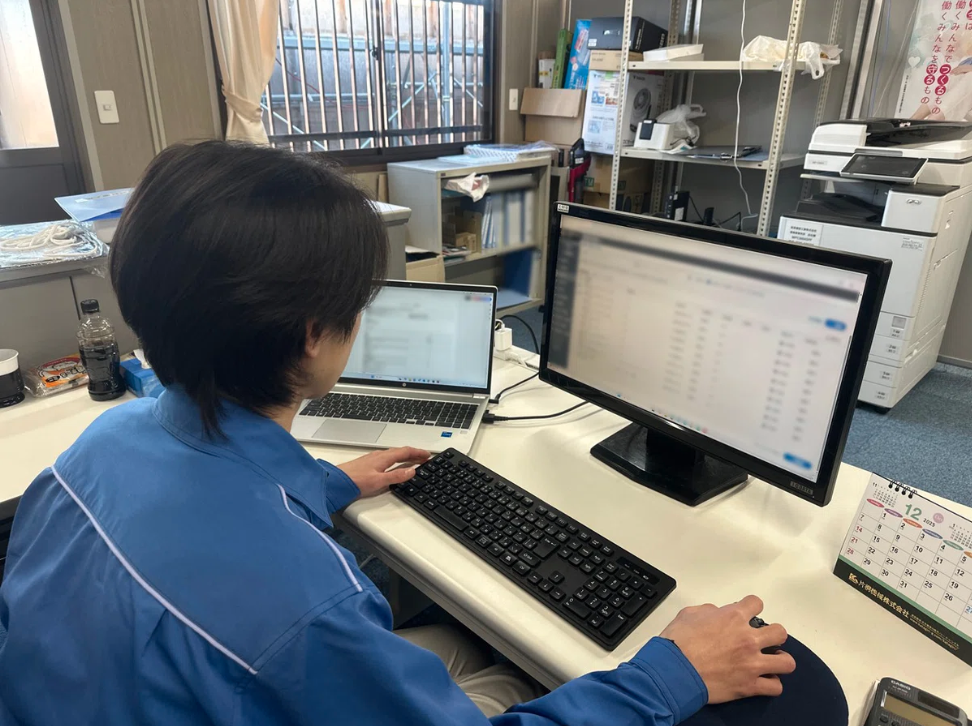 事務所では「状況照会」で実施状況を毎朝チェック